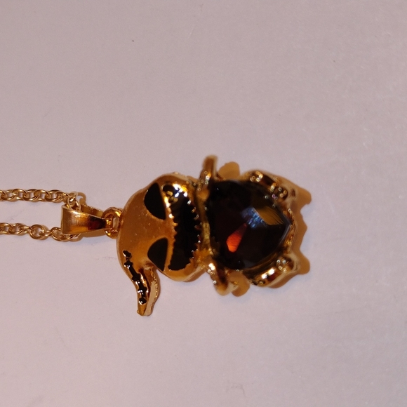 HP!! NWT Adorable Goth Gold Oogie Boogie Holding Purple Heart Necklace! - Picture 4 of 6